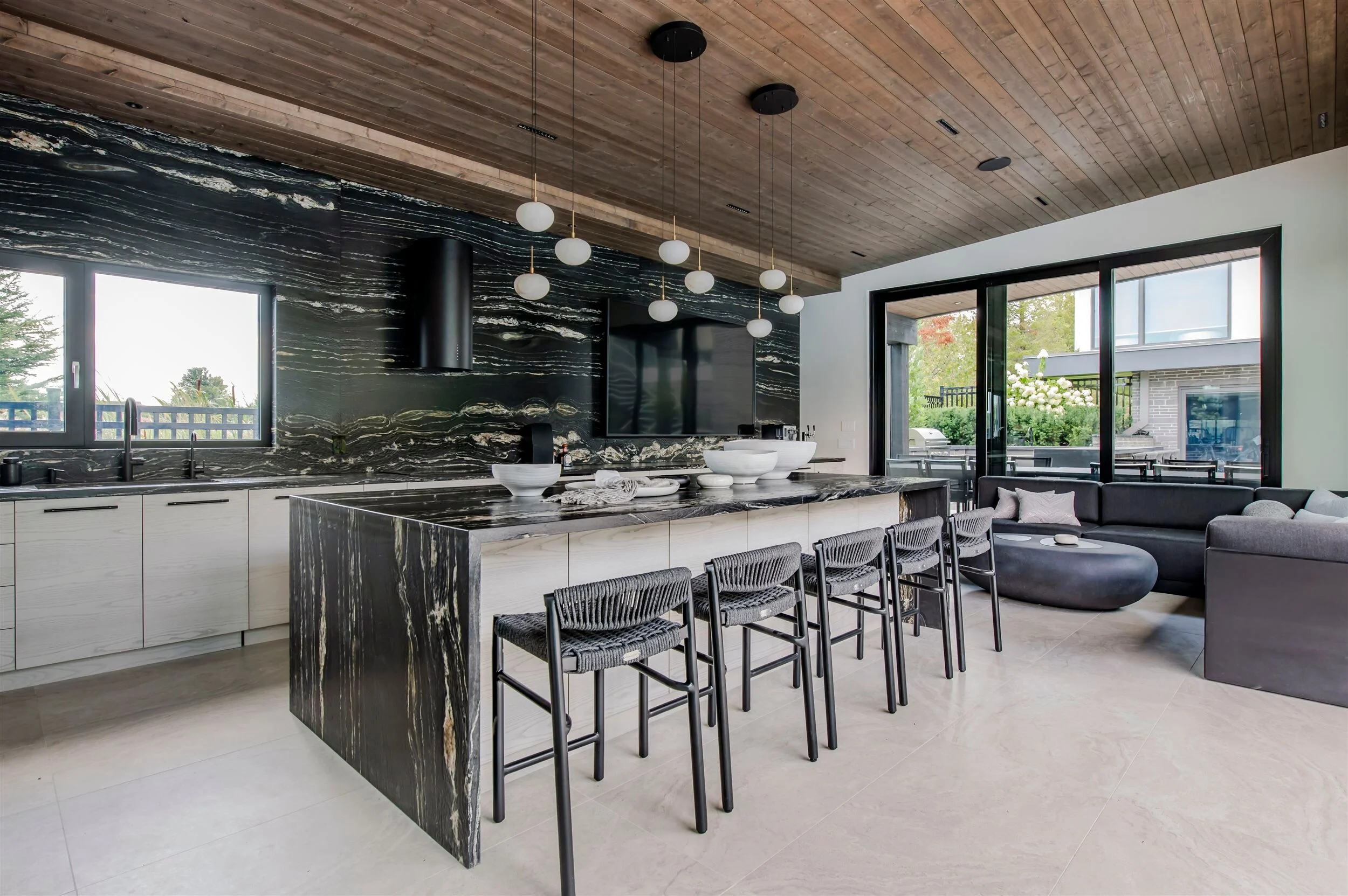 13 House Backyard 10